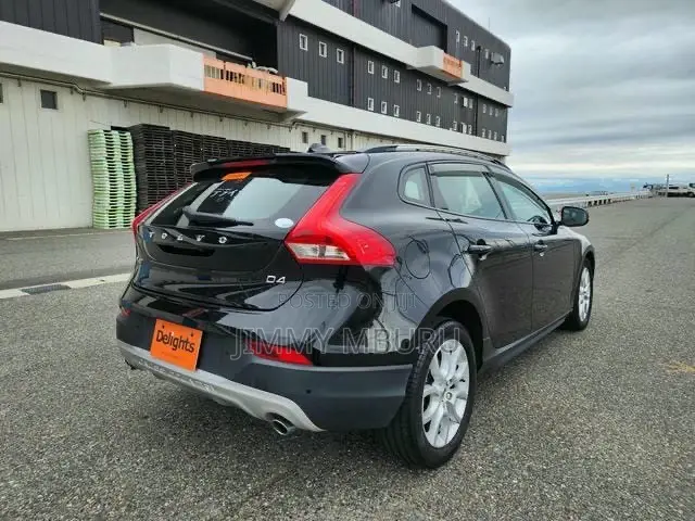 Volvo V40 2019 Black
