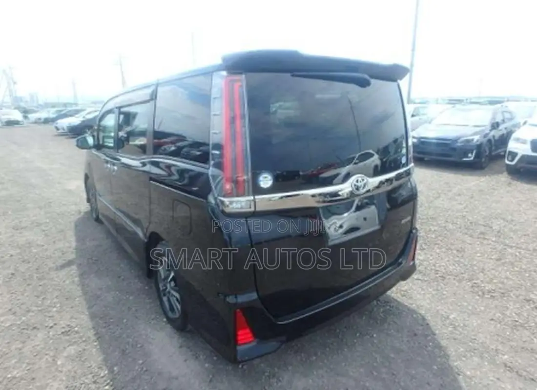 Toyota Noah 2.0 FWD (7 Seater) 2018 Black