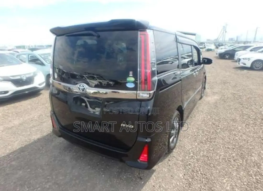 Toyota Noah 2.0 FWD (7 Seater) 2018 Black