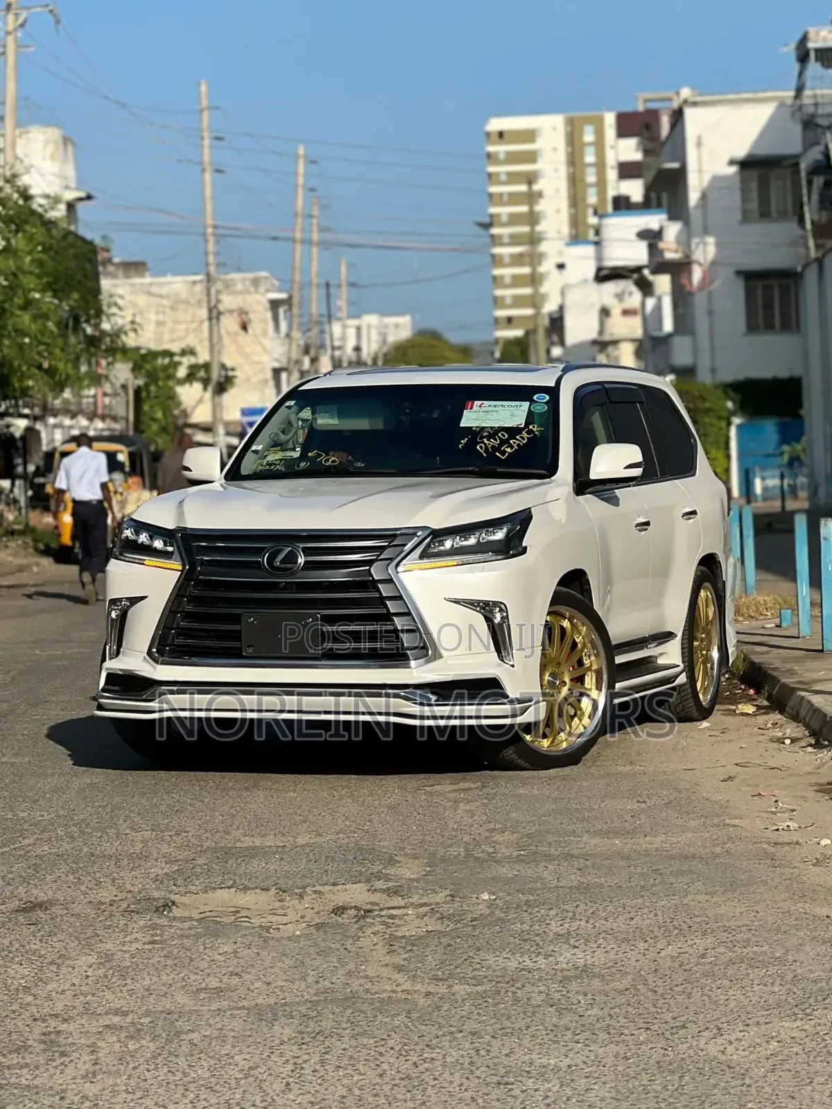 Lexus LX 570 (5 seats) AWD 2019 White