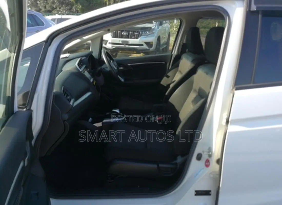 Honda Fit 2018 Pearl