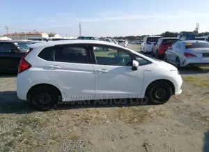 Honda Fit 2018 Pearl