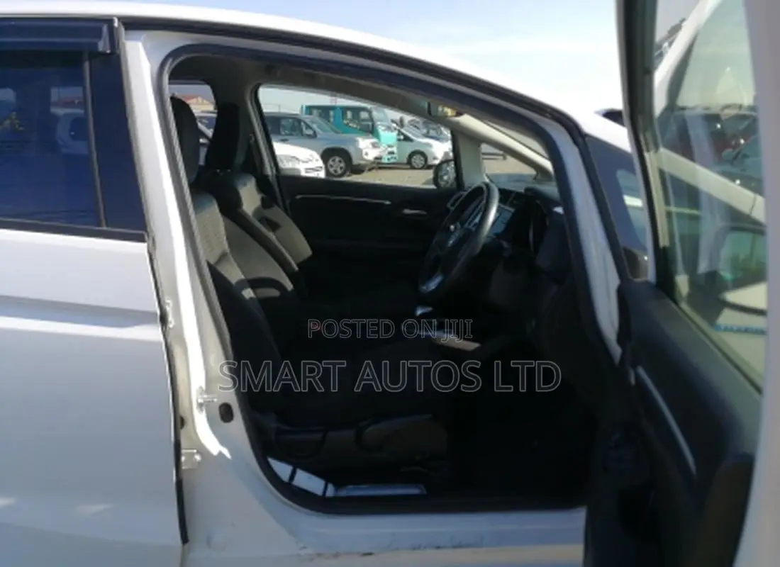 Honda Fit 2018 Pearl