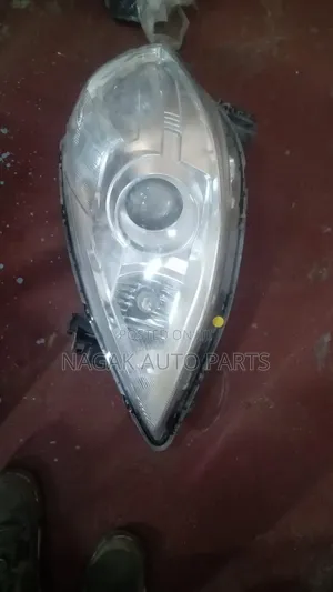 Nissan Tida 2008 Headlight Xenon Type