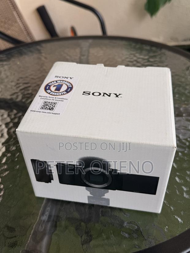 Sony ZV E10 Camera - thumbnail 2