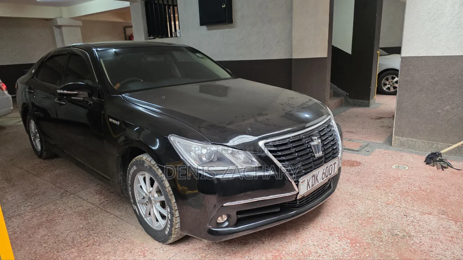 Toyota Crown 2015 Black