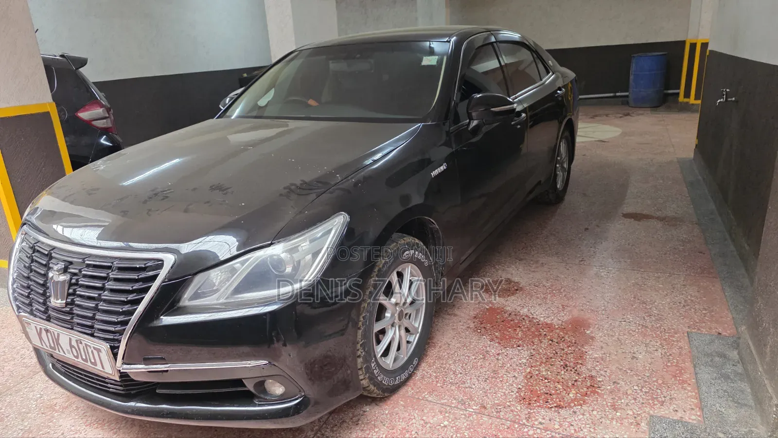 Toyota Crown 2015 Black