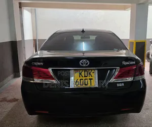 Toyota Crown 2015 Black