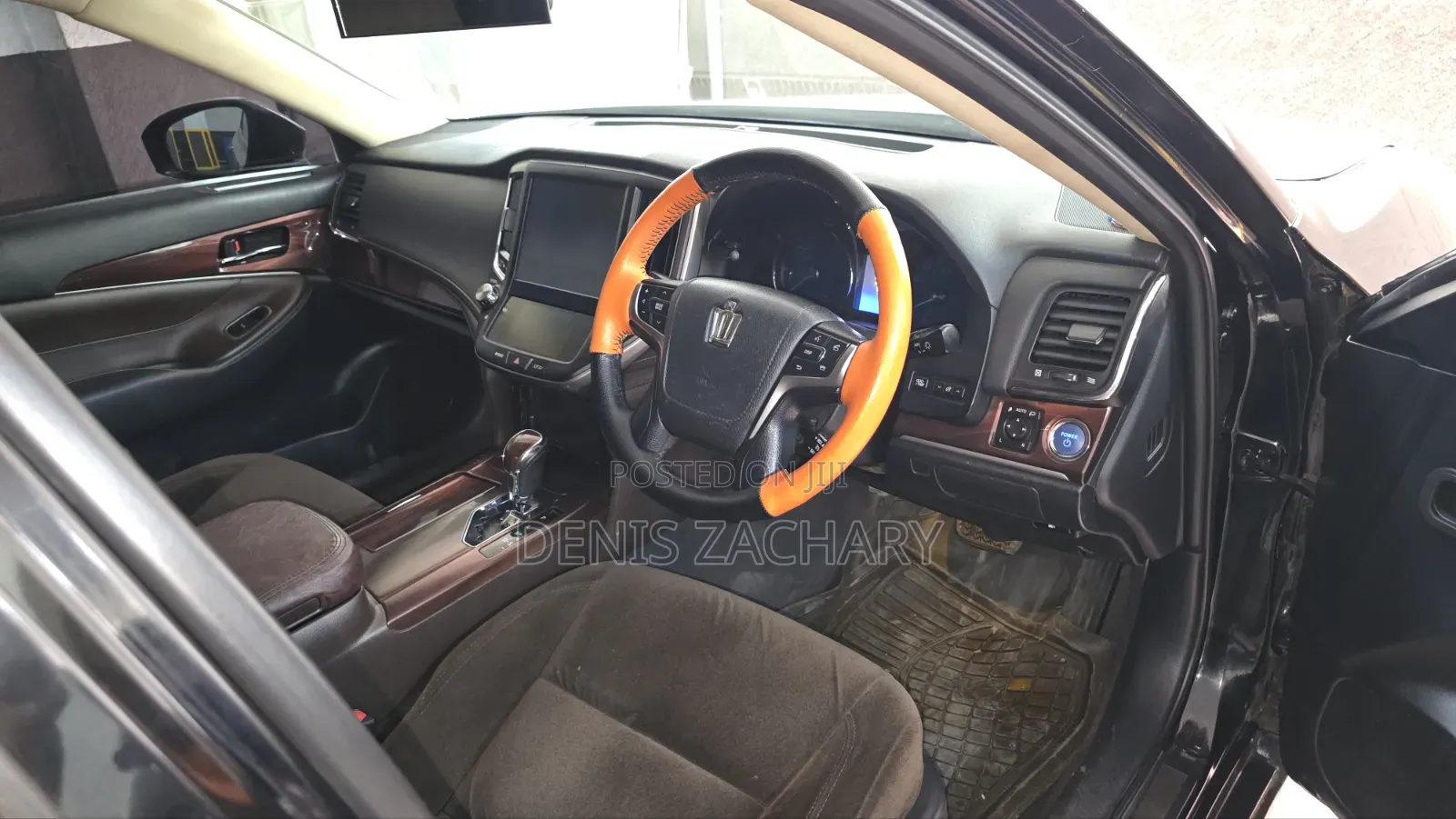 Toyota Crown 2015 Black