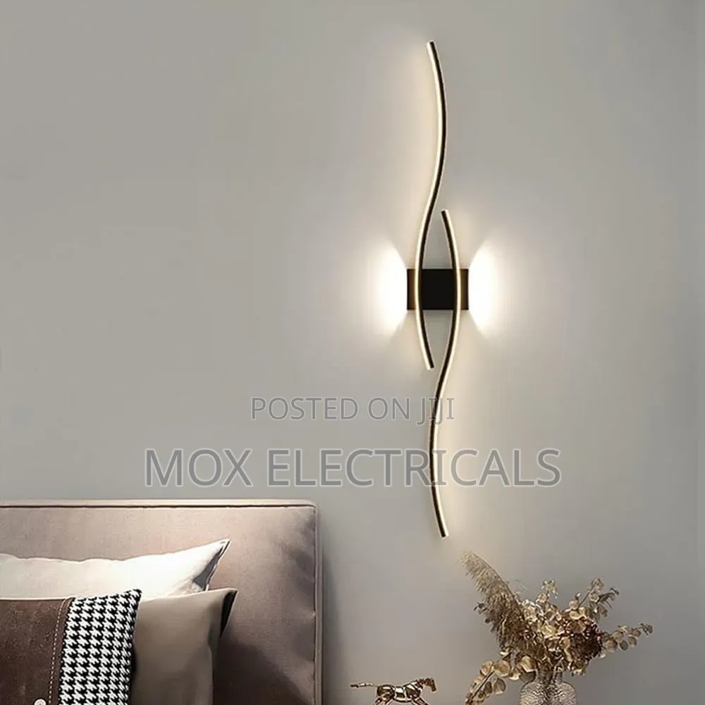 Curve Indoor LED Wall Light