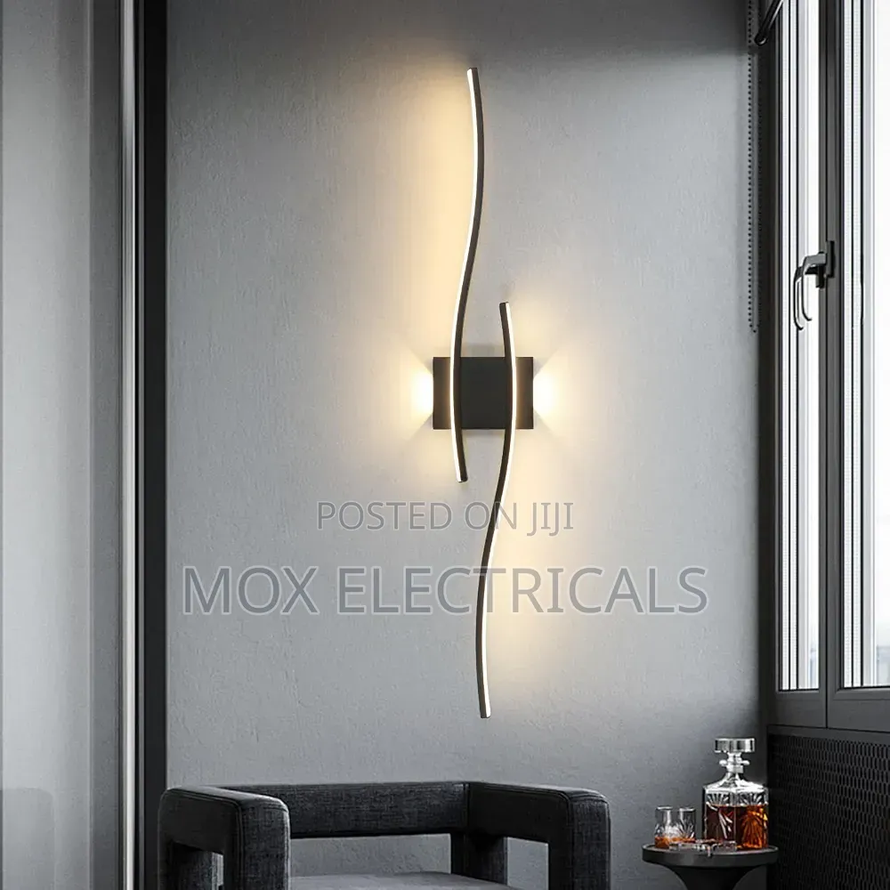 Curve Indoor LED Wall Light