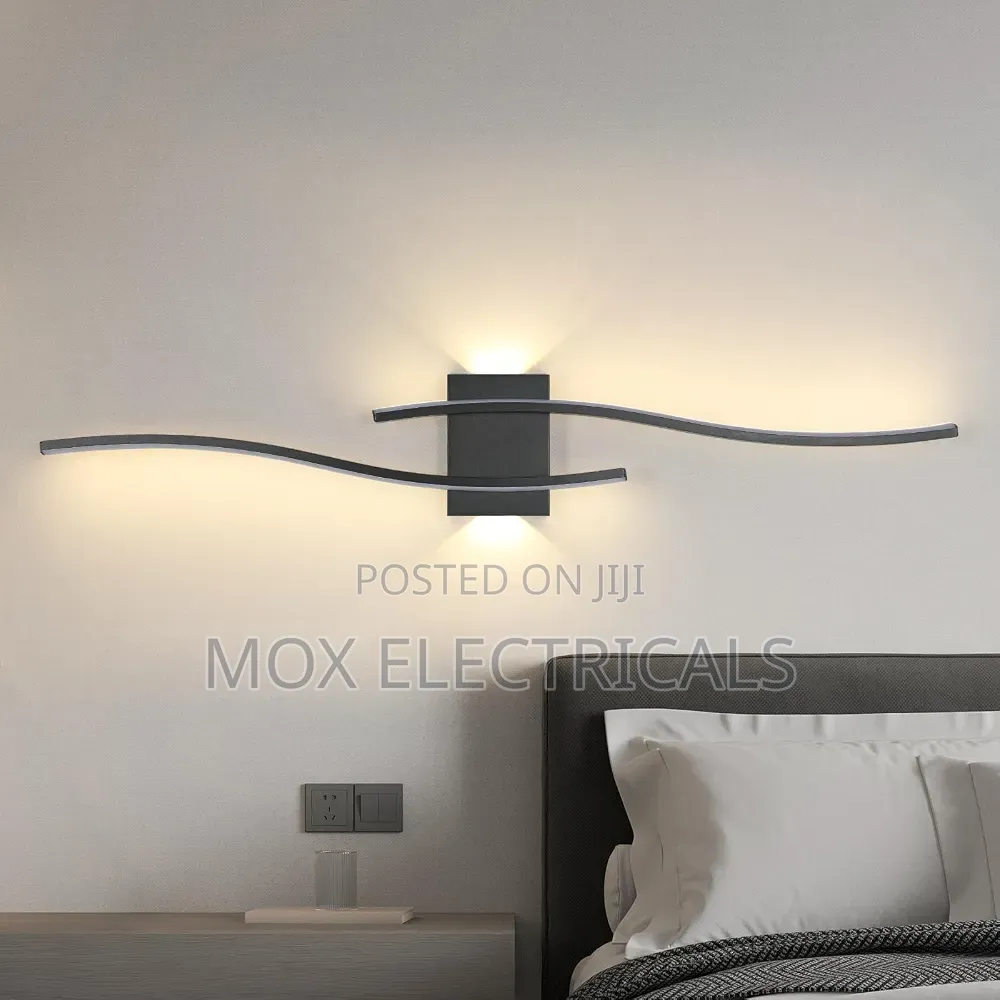 Curve Indoor LED Wall Light