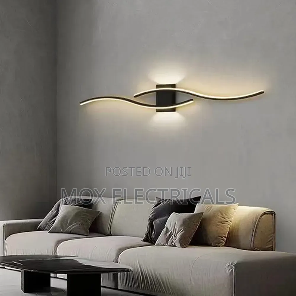 Curve Indoor LED Wall Light