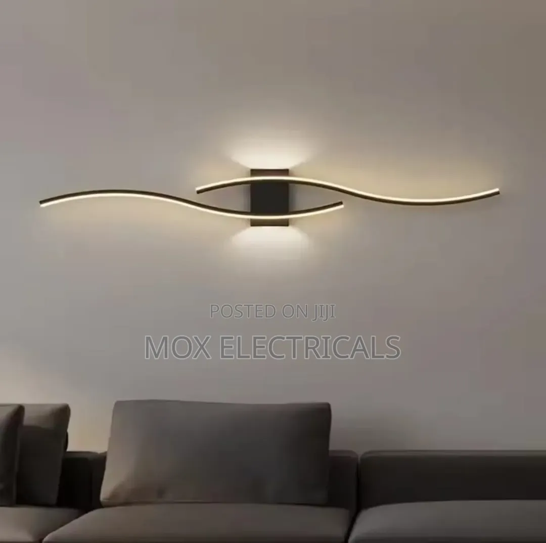 Curve Indoor LED Wall Light
