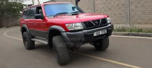 Nissan Patrol 1999 Red