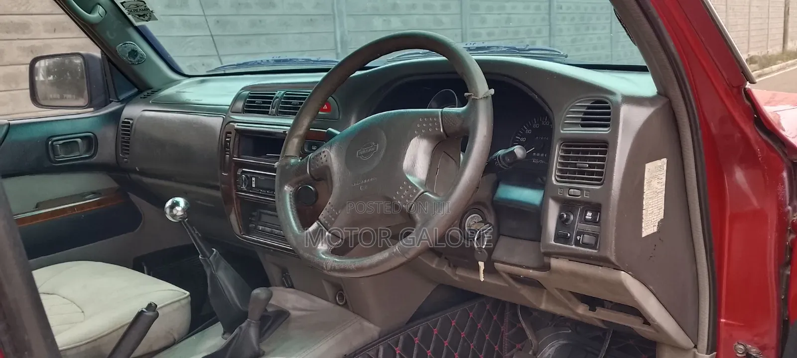 Nissan Patrol 1999 Red
