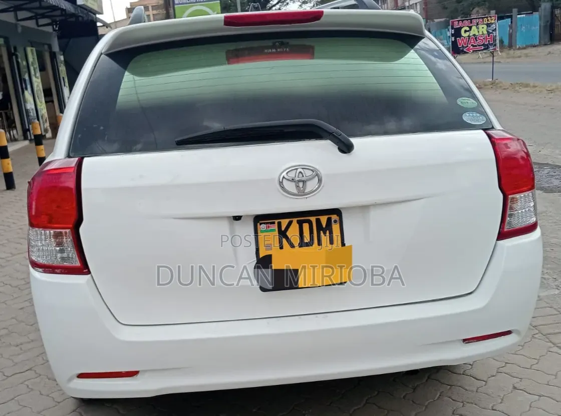 Toyota Corolla Fielder 2016 White