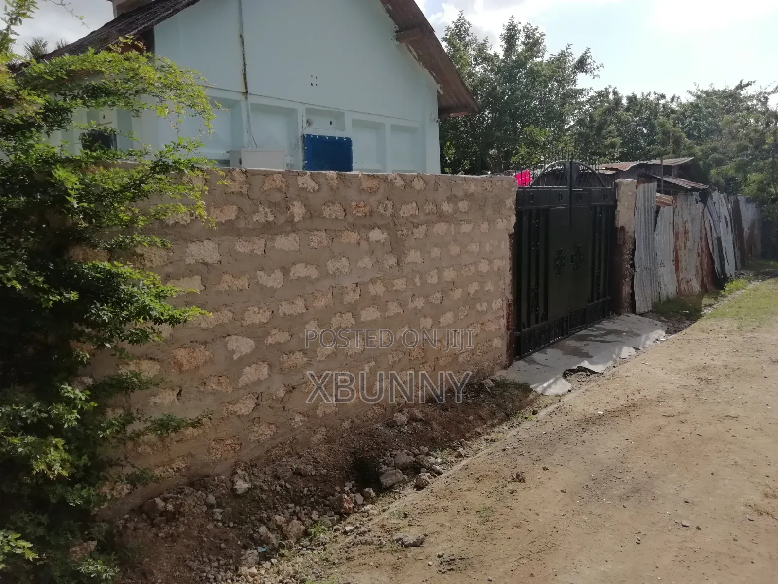 2bdrm Bungalow in Kiembeni for sale