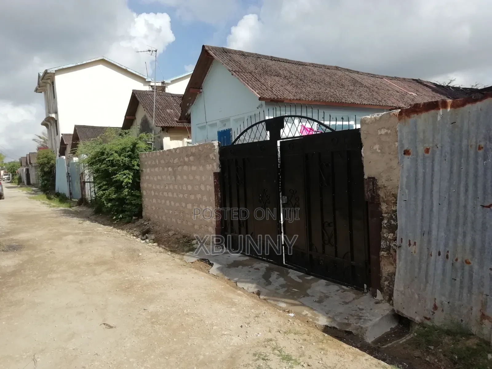 2bdrm Bungalow in Kiembeni for sale