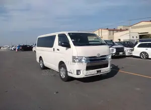 Toyota HiAce 2018 White