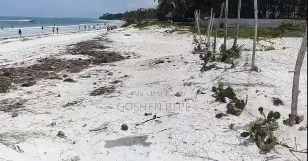 Prime 257M 1 Acre 1st Row Sea BeachLand on Sale at Nyali Mombasa Kenya