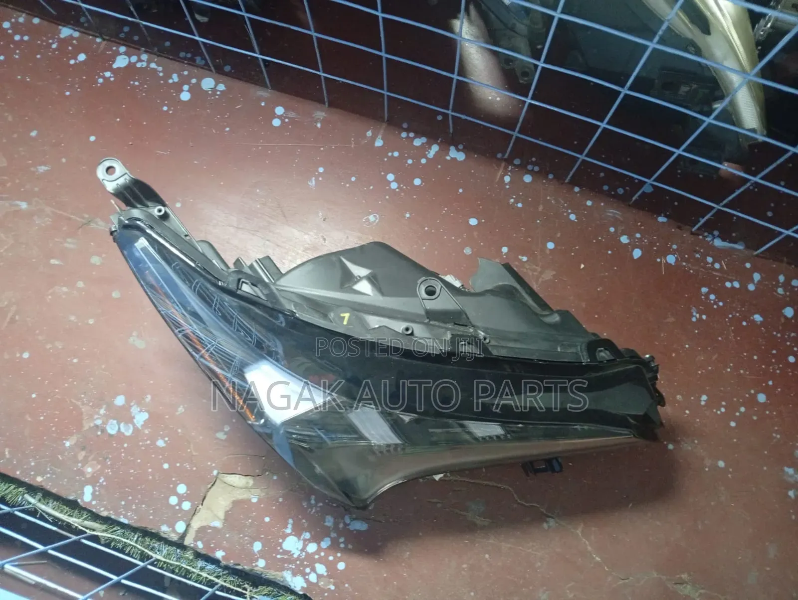 Lexus Nx 300 Headlight Xenon Type (Number 7)
