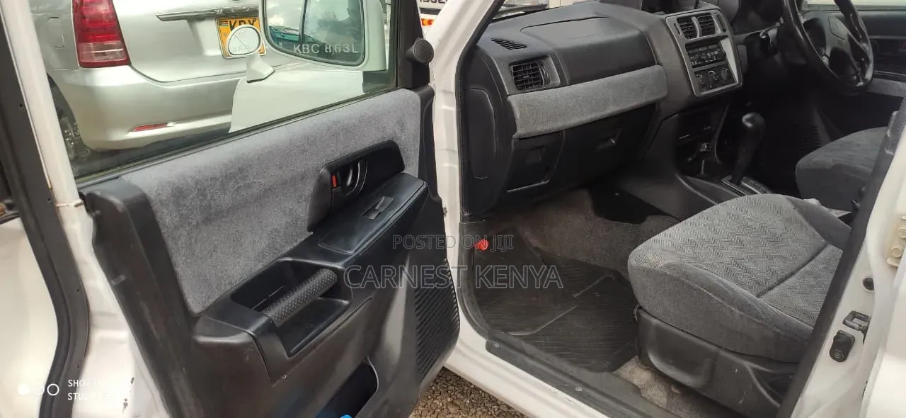 Mitsubishi Pajero IO 2001 White