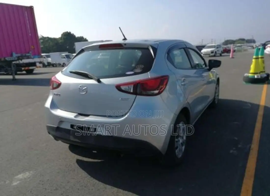 Mazda Demio 2018 Silver