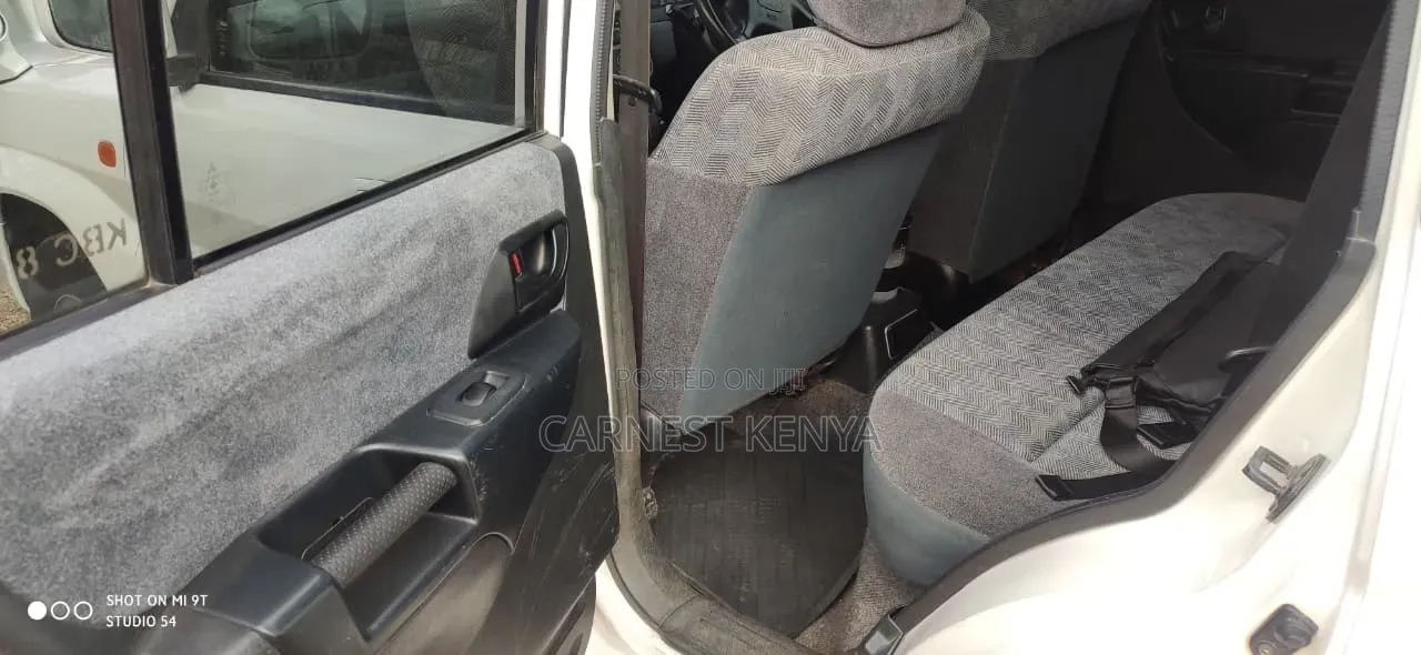 Mitsubishi Pajero IO 2001 White