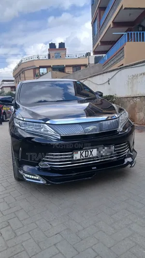 Toyota - Harrier Black