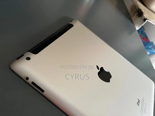 Apple iPad 4 Wi-Fi + Cellular 64 GB Silver - main view