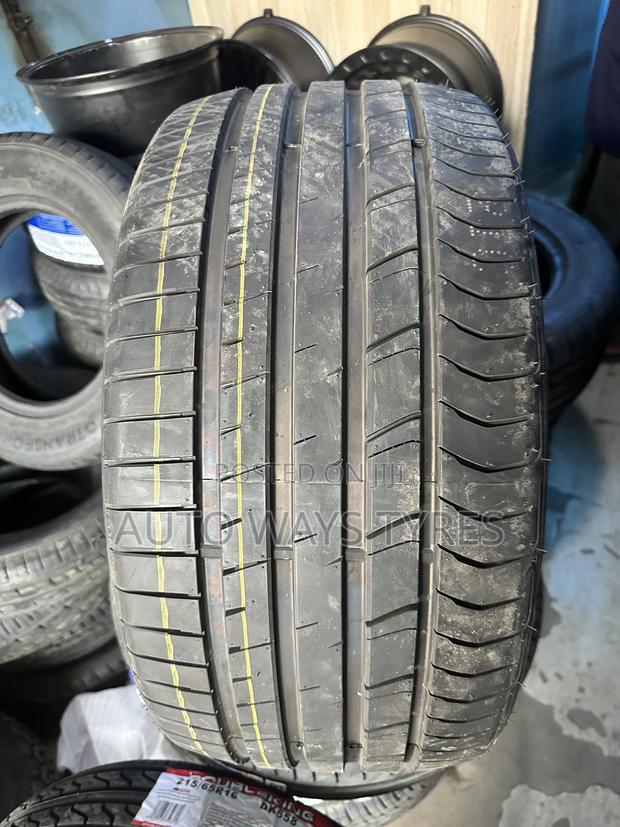 275/35r19 Goodard