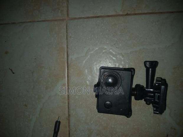 Go Pro Action Camera - thumbnail 2
