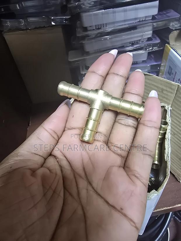 Metallic Gas Pipe T Connector - thumbnail 2