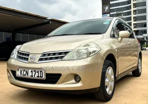 Nissan Tiida 2010 Beige