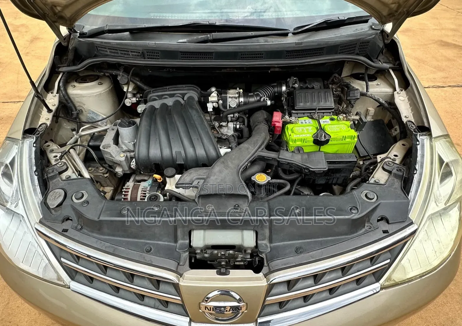Nissan Tiida 2010 Beige