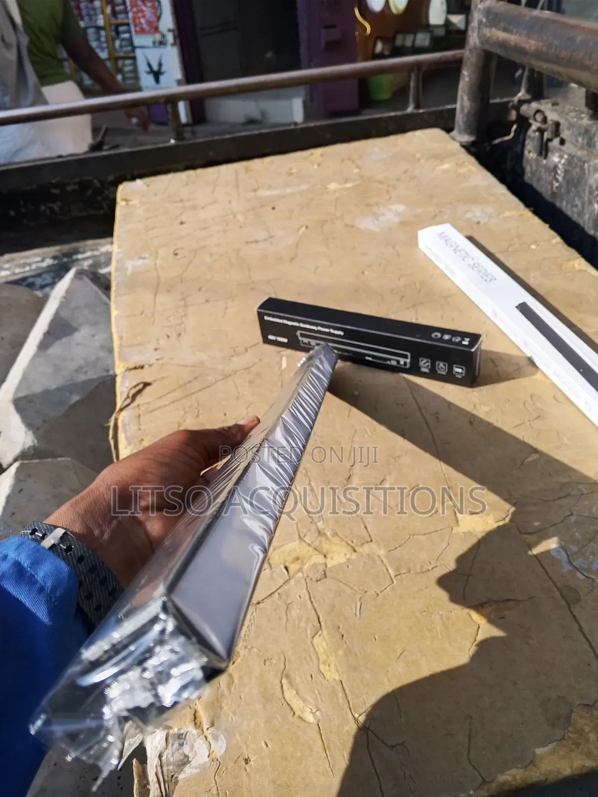 24W Magnetic Series LED Tube Light – Bright, Efficient Reliable