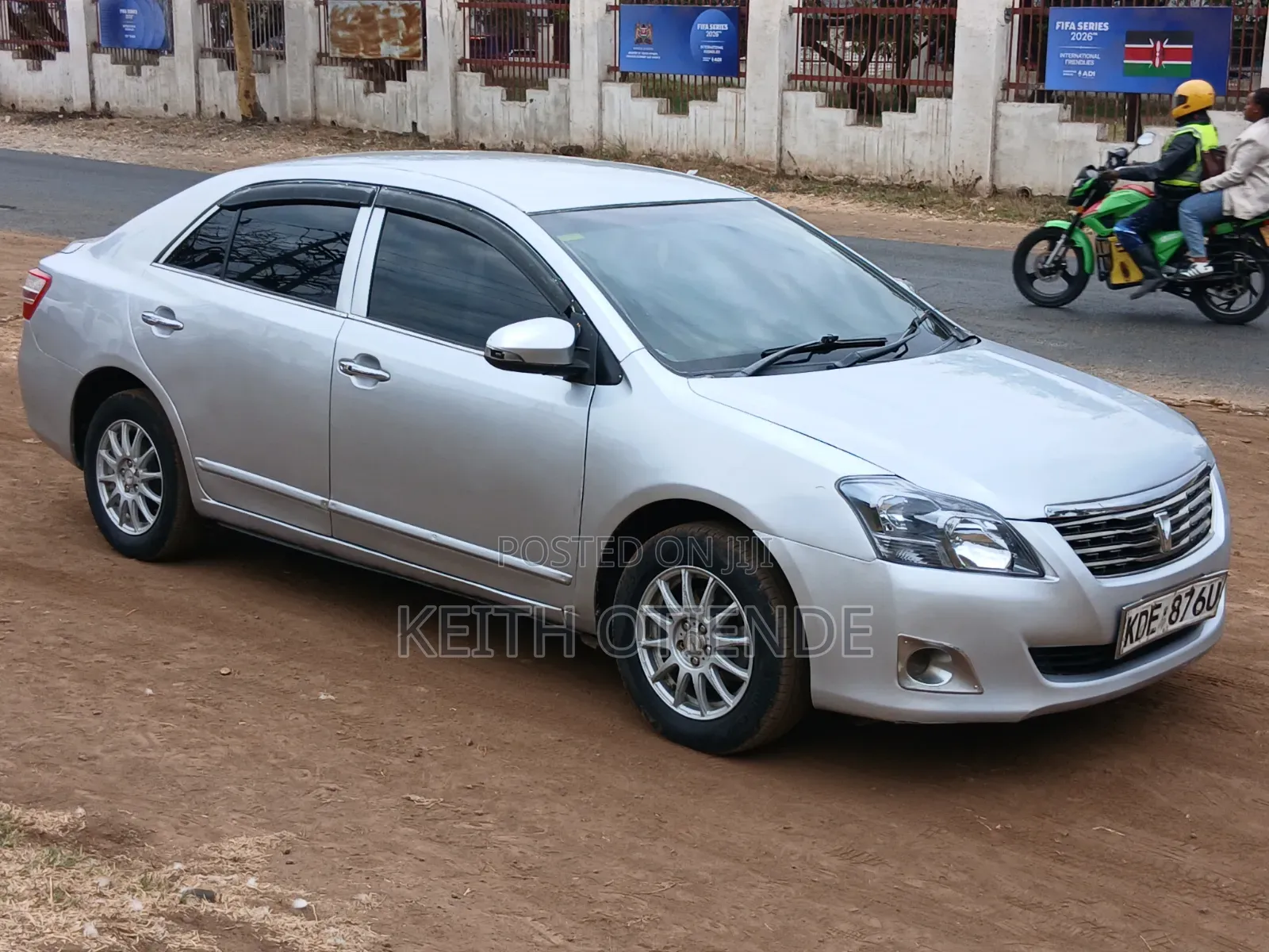 Toyota Premio 1.8 FWD 2013 Silver