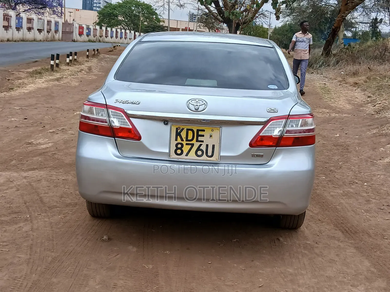 Toyota Premio 1.8 FWD 2013 Silver