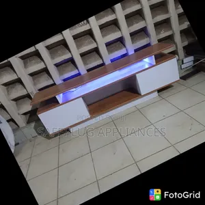 5FT Nassau Designer TV Stand –Modern Living Room Entertainment Cabinet