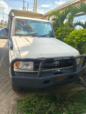 Toyota Land Cruiser 79 Series 2017 White
