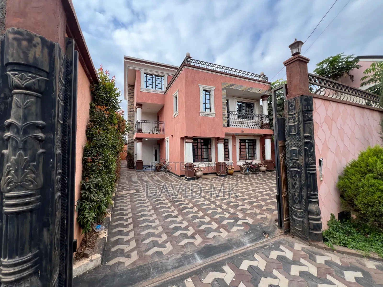 6bdrm Maisonette in Marurui, Thome for sale