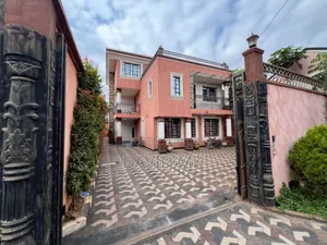 6bdrm Maisonette in Marurui, Thome for sale