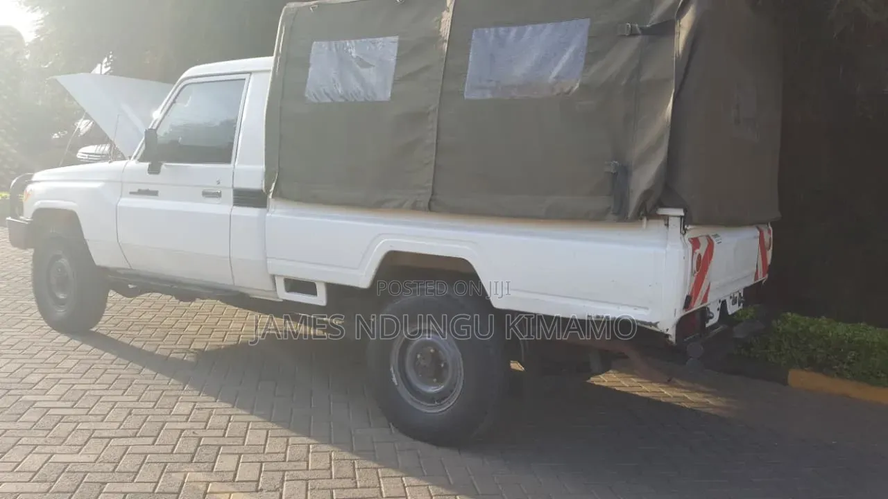Toyota Land Cruiser 79 Series 2017 White