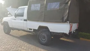 Toyota Land Cruiser 79 Series 2017 White