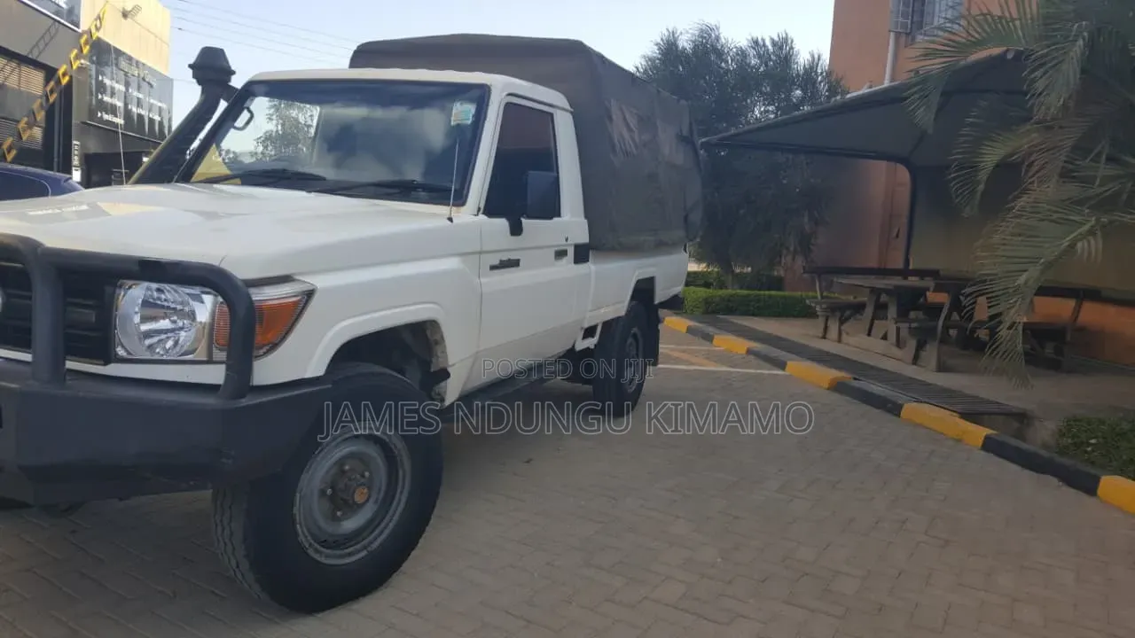 Toyota Land Cruiser 79 Series 2017 White