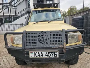 Toyota Land Cruiser 2001 Gold