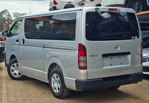 Toyota HiAce 2018 Silver