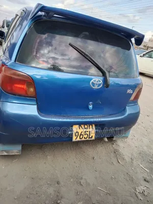 Toyota Vitz 2002 Blue