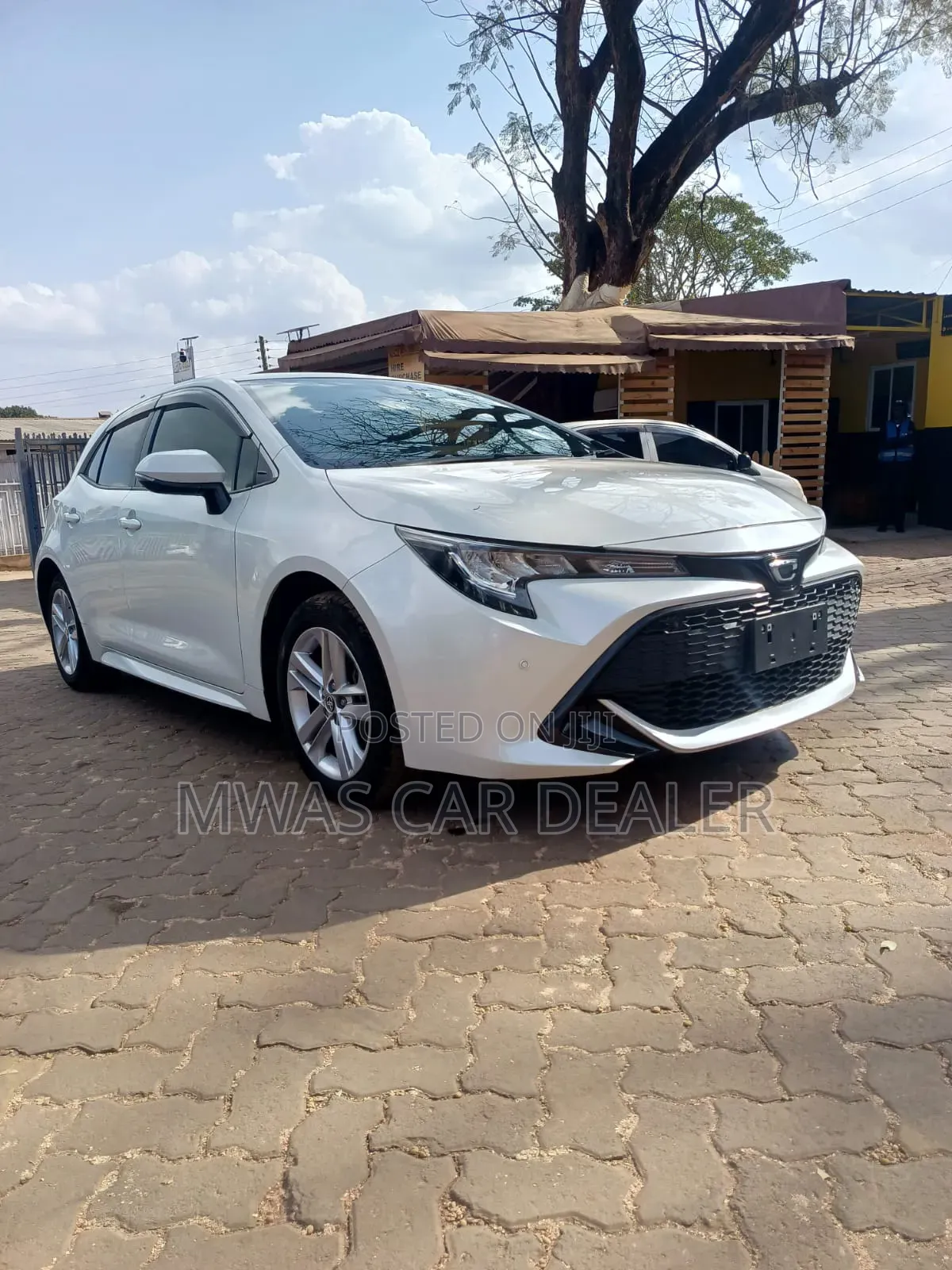 Toyota Corolla Touring 2019 White